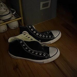 Black wonens converse